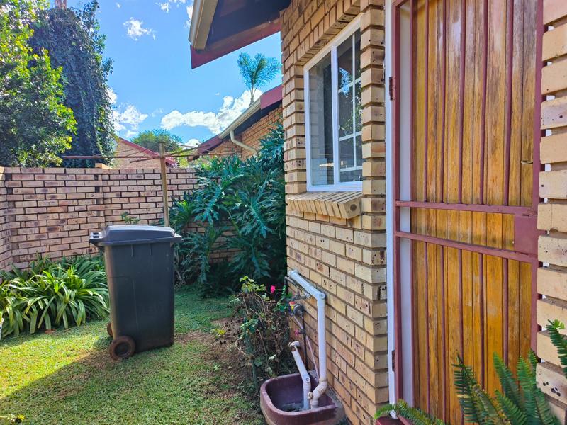 2 Bedroom Property for Sale in Faerie Glen Gauteng