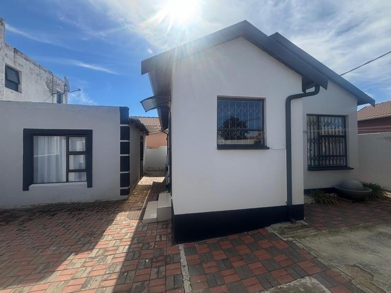 2 Bedroom Property for Sale in Fleurhof Gauteng