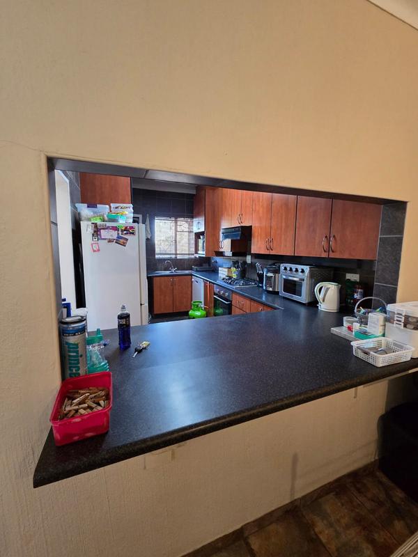 To Let 2 Bedroom Property for Rent in Dayanglen Gauteng