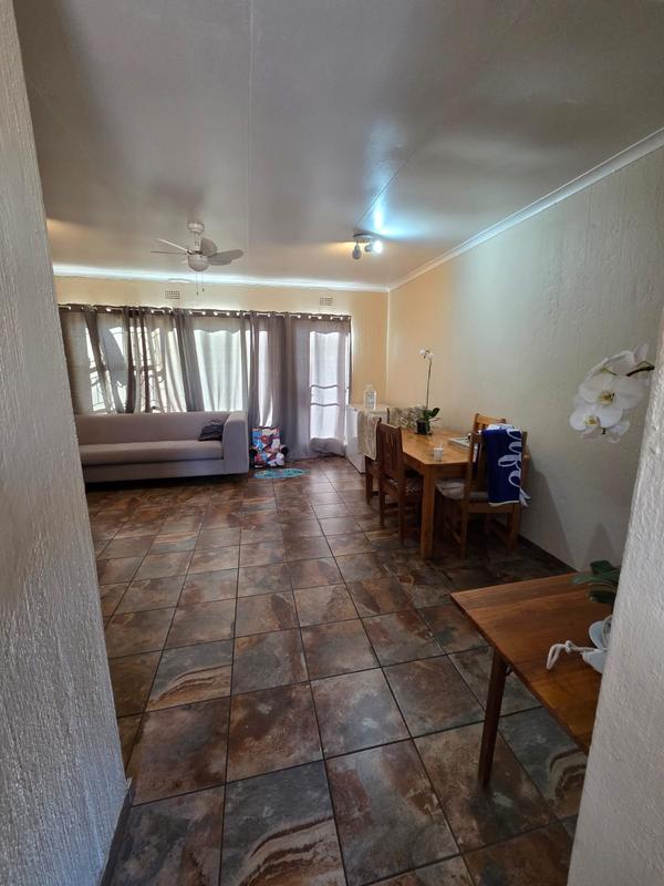 To Let 2 Bedroom Property for Rent in Dayanglen Gauteng