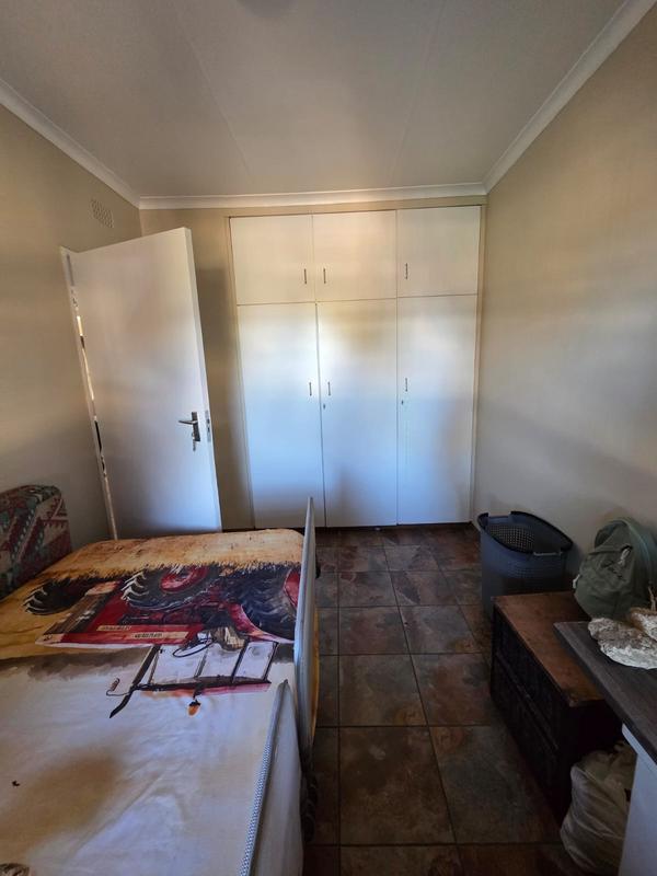 To Let 2 Bedroom Property for Rent in Dayanglen Gauteng