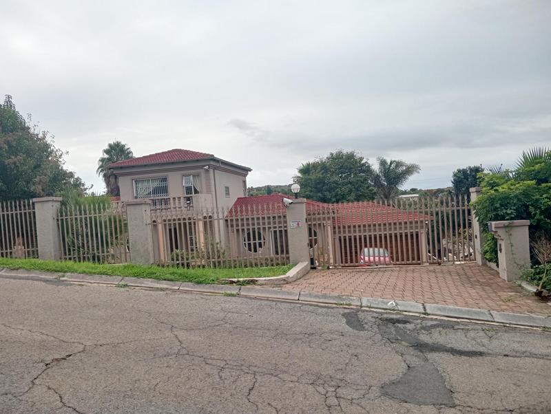 5 Bedroom Property for Sale in Rangeview Ext 4 Gauteng