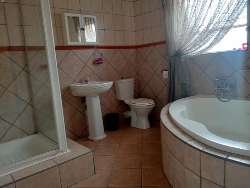 5 Bedroom Property for Sale in Rangeview Ext 4 Gauteng