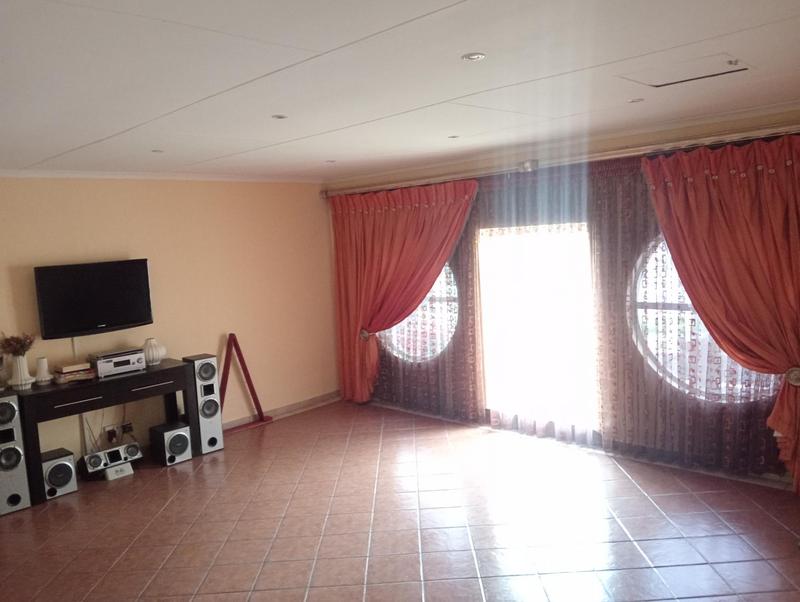 5 Bedroom Property for Sale in Rangeview Ext 4 Gauteng