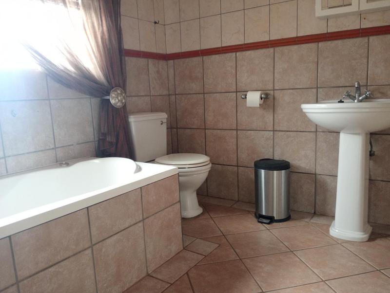 5 Bedroom Property for Sale in Rangeview Ext 4 Gauteng
