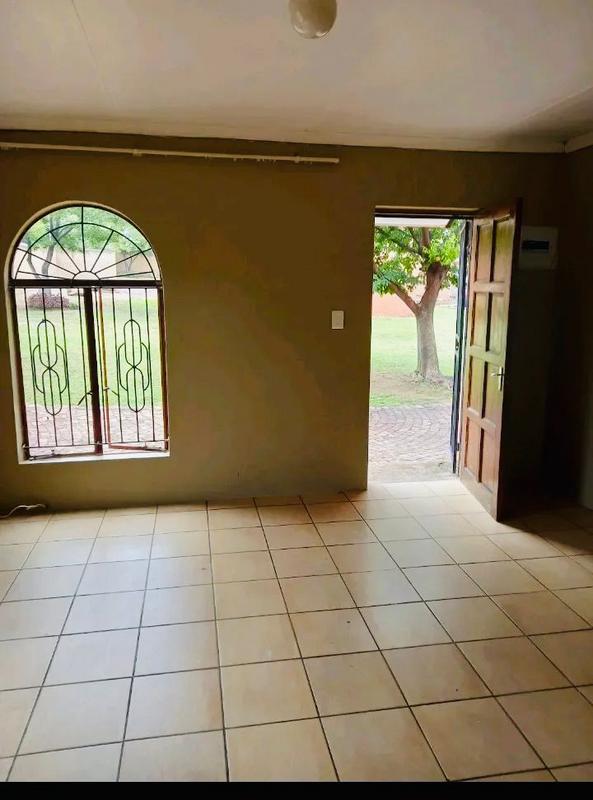 To Let 2 Bedroom Property for Rent in Lombardy East Gauteng