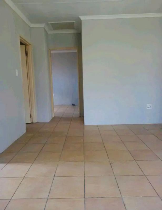 To Let 2 Bedroom Property for Rent in Lombardy East Gauteng