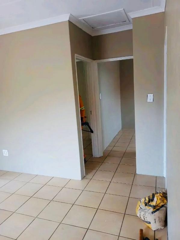 To Let 2 Bedroom Property for Rent in Lombardy East Gauteng
