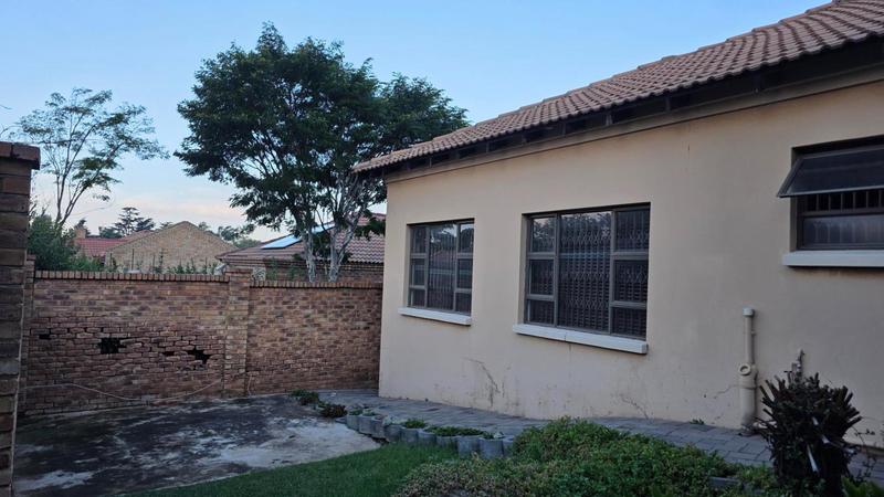 3 Bedroom Property for Sale in Albemarle Gauteng