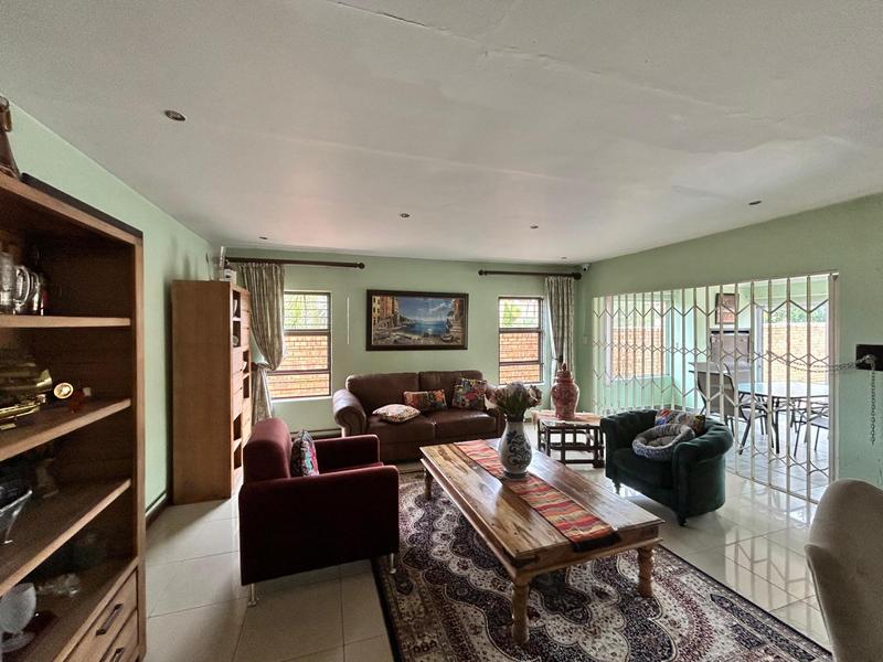 5 Bedroom Property for Sale in Helderwyk Gauteng