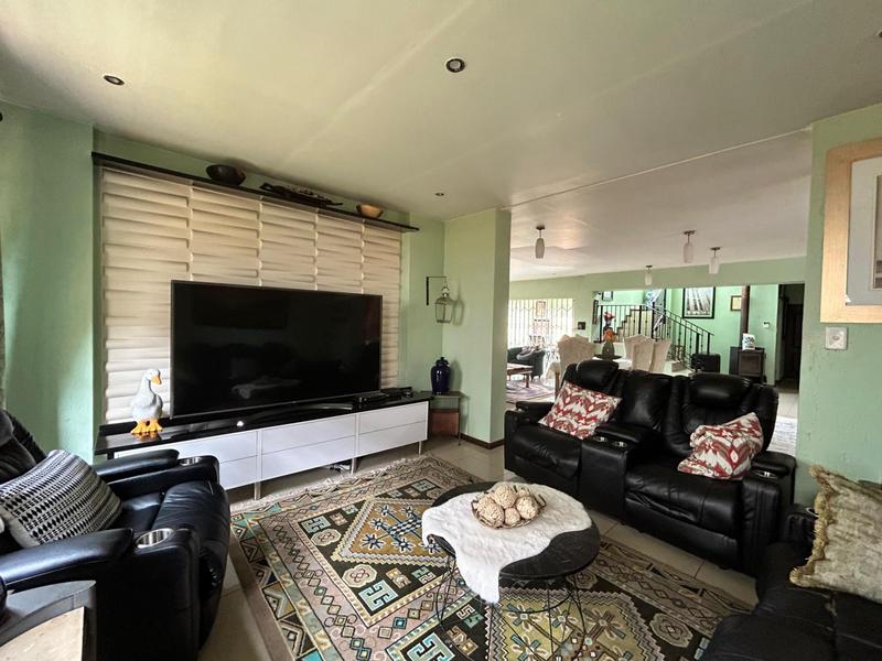 5 Bedroom Property for Sale in Helderwyk Gauteng