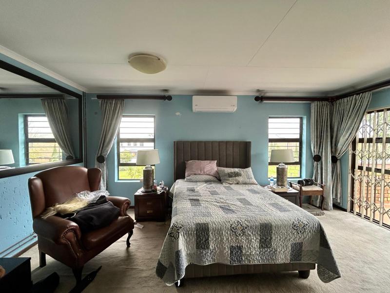 5 Bedroom Property for Sale in Helderwyk Gauteng