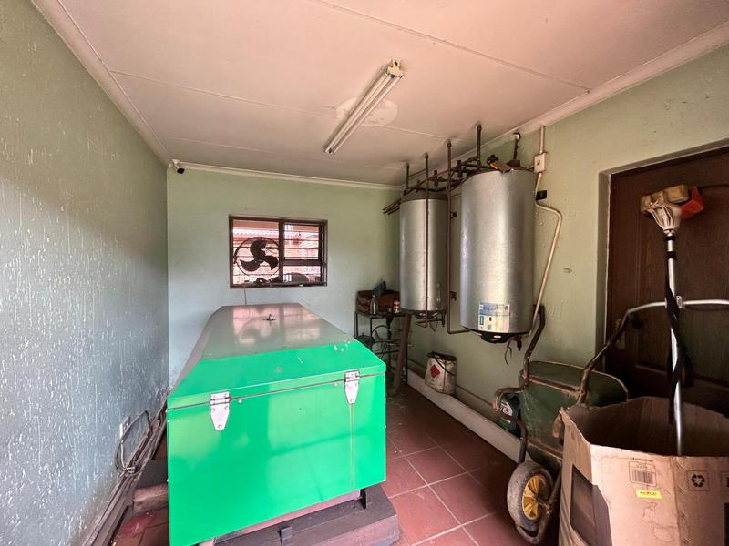 5 Bedroom Property for Sale in Helderwyk Gauteng