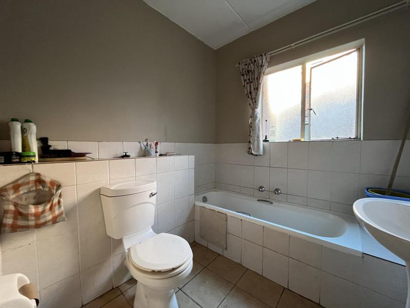 To Let 2 Bedroom Property for Rent in Birchleigh Gauteng