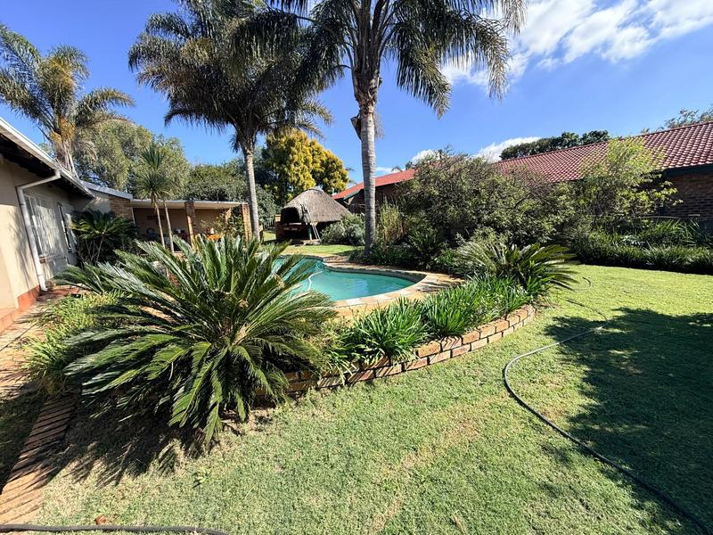 3 Bedroom Property for Sale in Glen Marais Gauteng