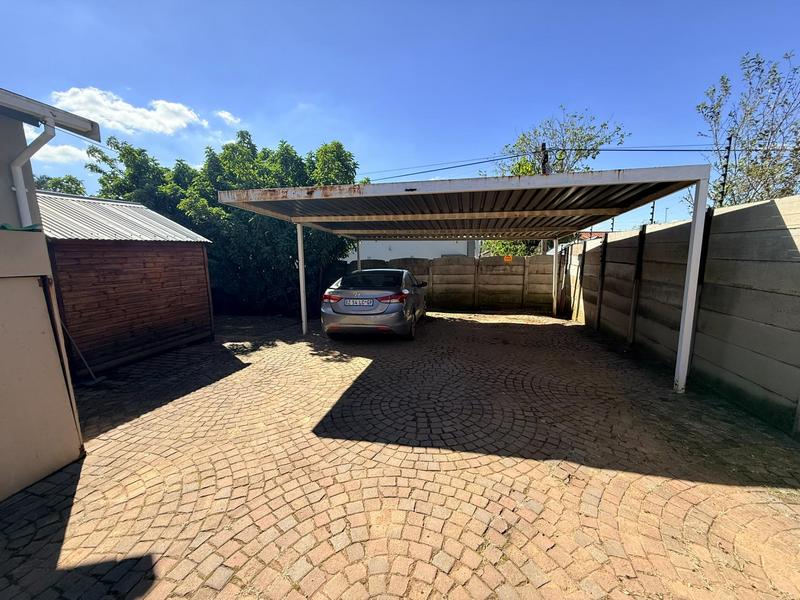 3 Bedroom Property for Sale in Glen Marais Gauteng
