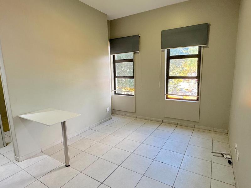 To Let 1 Bedroom Property for Rent in Rosebank Gauteng