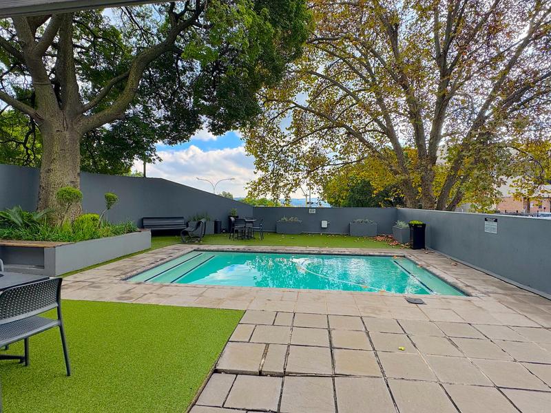 To Let 1 Bedroom Property for Rent in Rosebank Gauteng