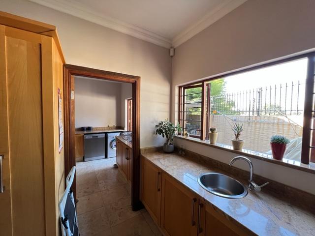 To Let 5 Bedroom Property for Rent in Morningside Gauteng