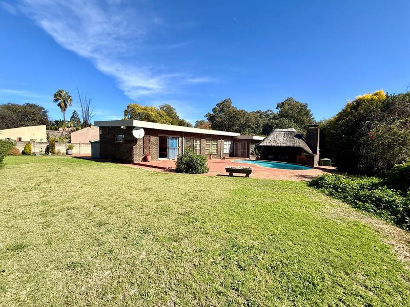 3 Bedroom Property for Sale in Flora Gardens Gauteng