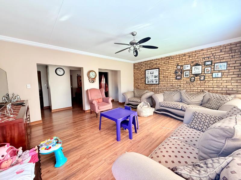 3 Bedroom Property for Sale in Flora Gardens Gauteng