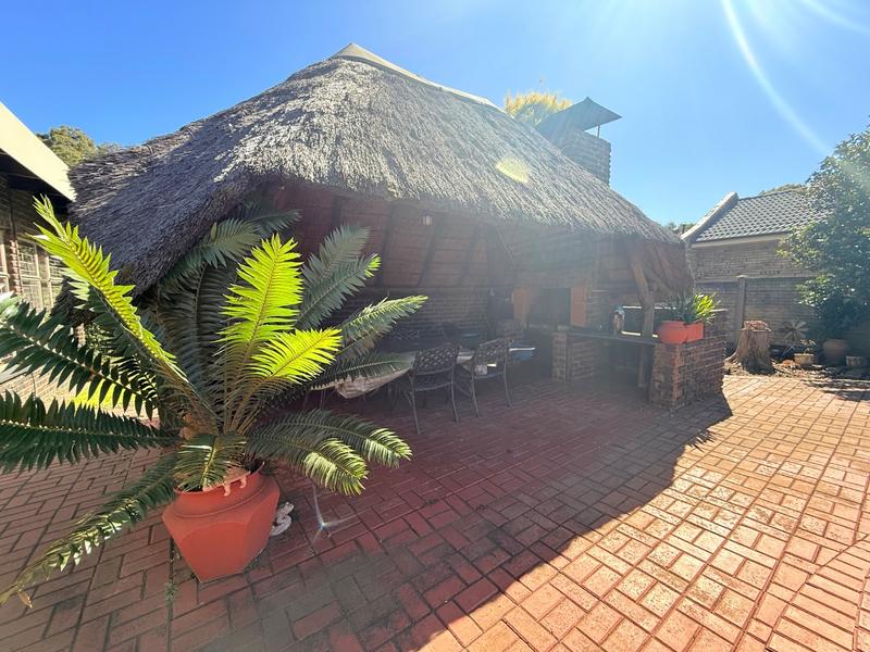 3 Bedroom Property for Sale in Flora Gardens Gauteng