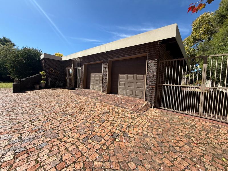 3 Bedroom Property for Sale in Flora Gardens Gauteng