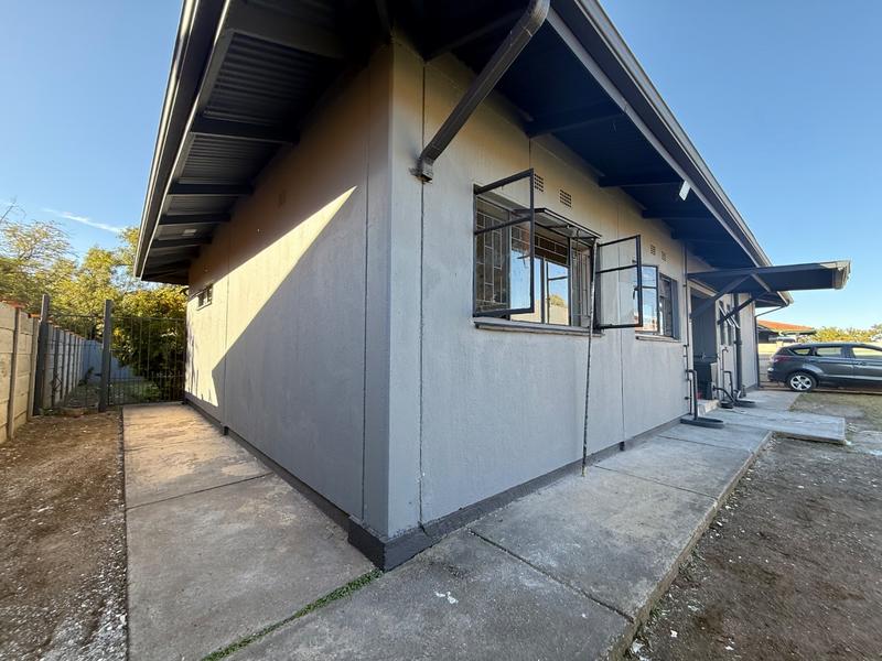 7 Bedroom Property for Sale in Vanderbijlpark CW 4 Gauteng