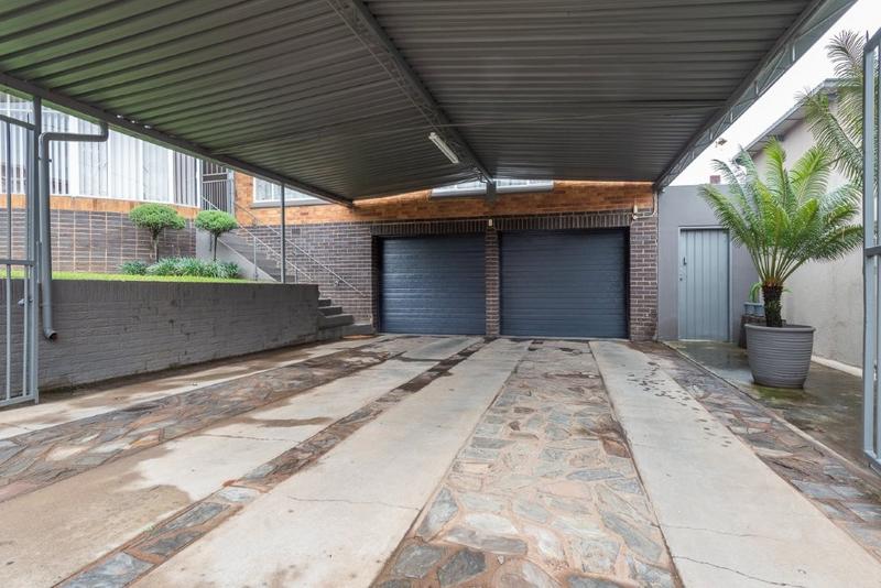 4 Bedroom Property for Sale in South Crest Gauteng