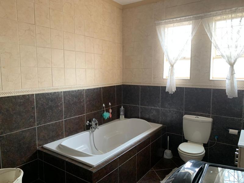 2 Bedroom Property for Sale in Vanderbijlpark SE 1 Gauteng