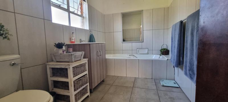 4 Bedroom Property for Sale in Doringkloof Gauteng