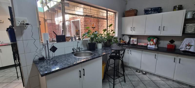 4 Bedroom Property for Sale in Doringkloof Gauteng
