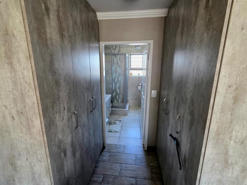 3 Bedroom Property for Sale in Amberfield Gauteng