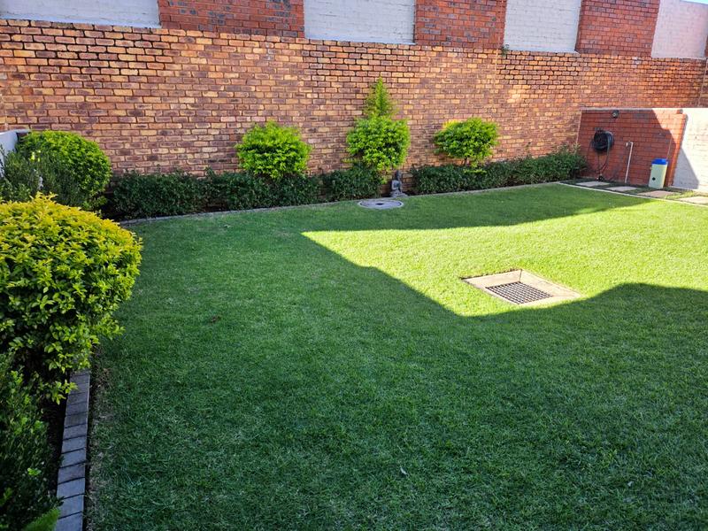 3 Bedroom Property for Sale in Amberfield Gauteng
