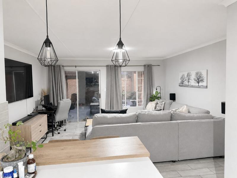 2 Bedroom Property for Sale in Wierdaglen Estate Gauteng