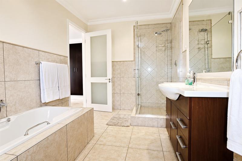 To Let 2 Bedroom Property for Rent in Bedfordview Gauteng
