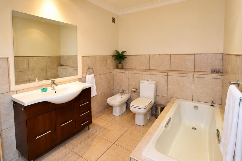 2 Bedroom Property for Sale in Bedfordview Gauteng