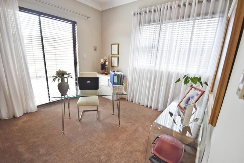 3 Bedroom Property for Sale in Bedfordview Gauteng