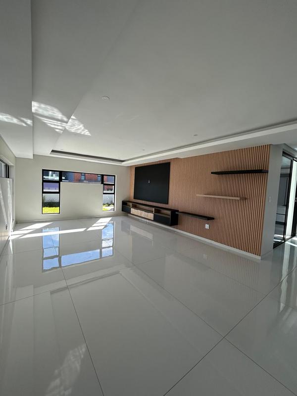 6 Bedroom Property for Sale in Six Fountains Estate Gauteng