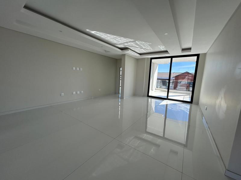 6 Bedroom Property for Sale in Six Fountains Estate Gauteng