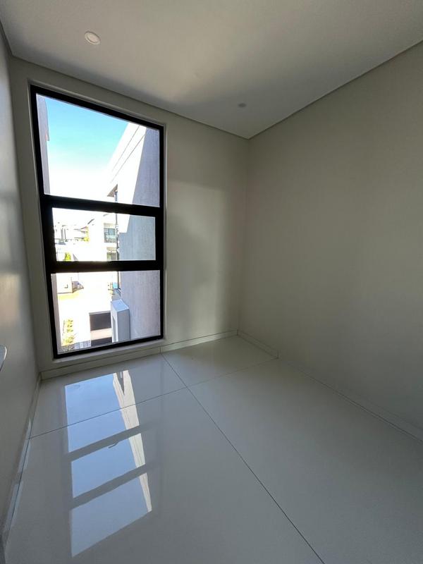 6 Bedroom Property for Sale in Six Fountains Estate Gauteng