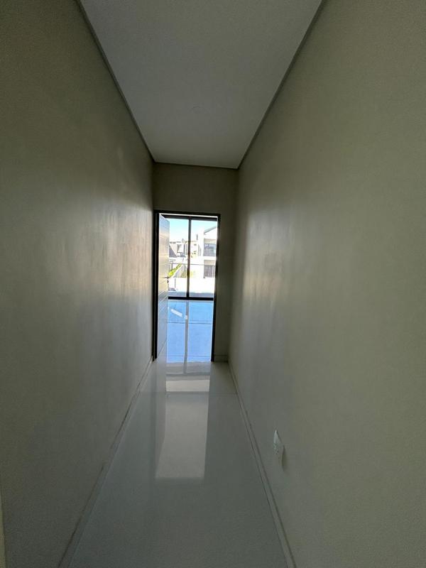 6 Bedroom Property for Sale in Six Fountains Estate Gauteng