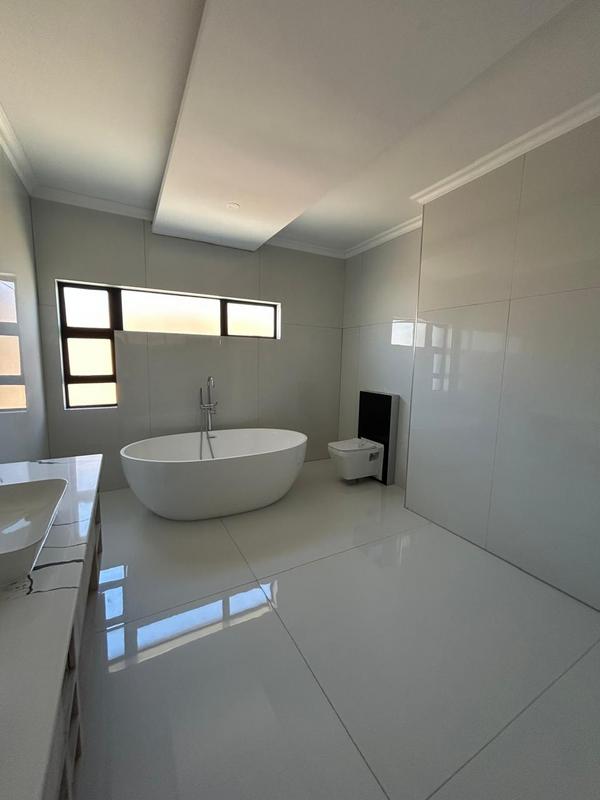 6 Bedroom Property for Sale in Six Fountains Estate Gauteng