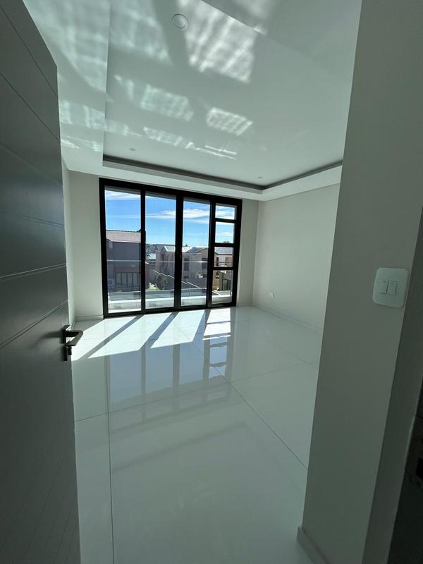 6 Bedroom Property for Sale in Six Fountains Estate Gauteng
