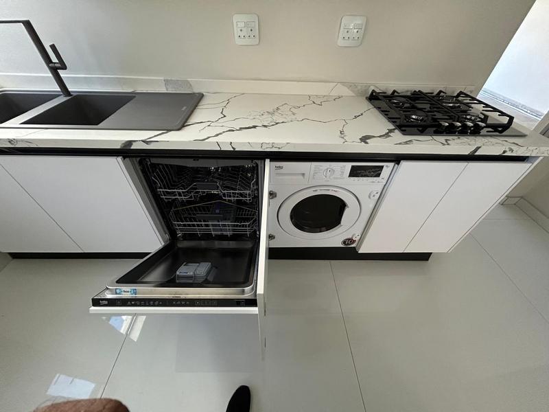 6 Bedroom Property for Sale in Six Fountains Estate Gauteng