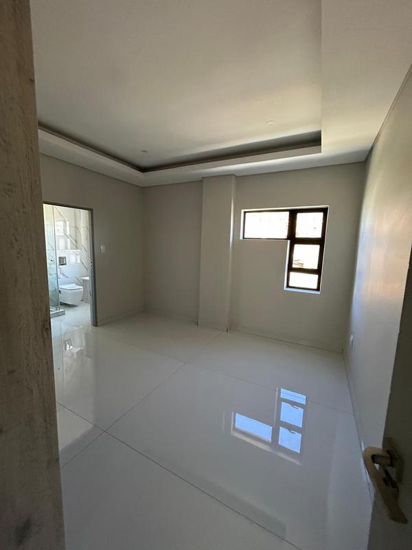 6 Bedroom Property for Sale in Six Fountains Estate Gauteng