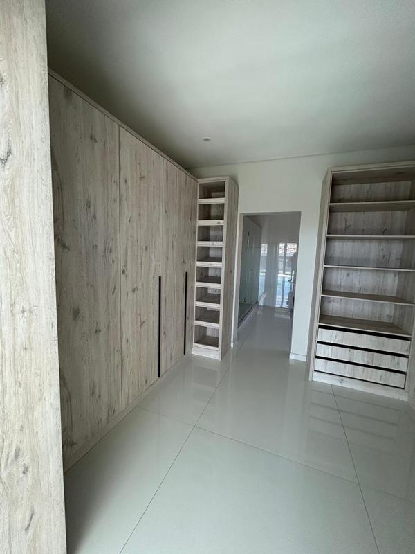 6 Bedroom Property for Sale in Six Fountains Estate Gauteng