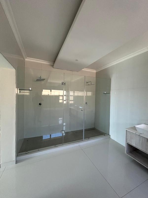 6 Bedroom Property for Sale in Six Fountains Estate Gauteng