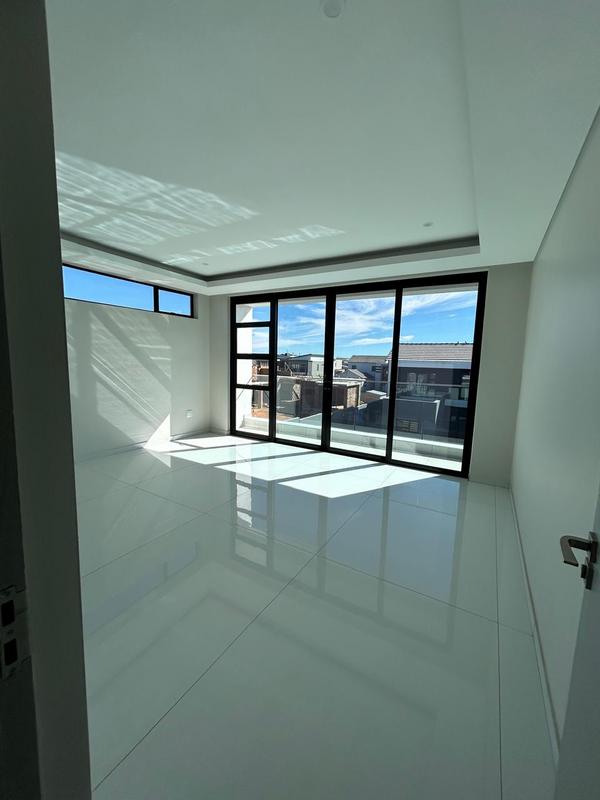 6 Bedroom Property for Sale in Six Fountains Estate Gauteng