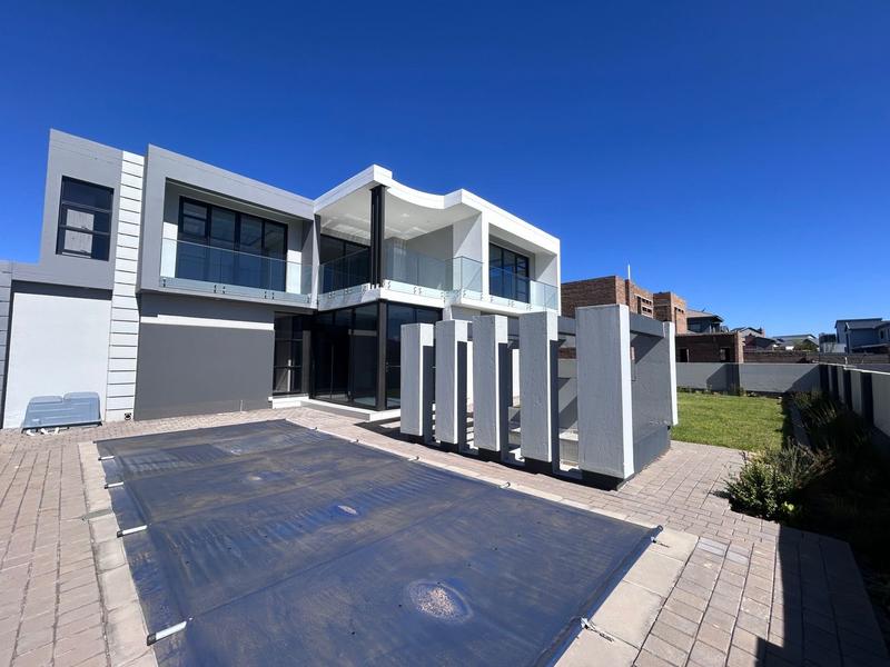 6 Bedroom Property for Sale in Six Fountains Estate Gauteng